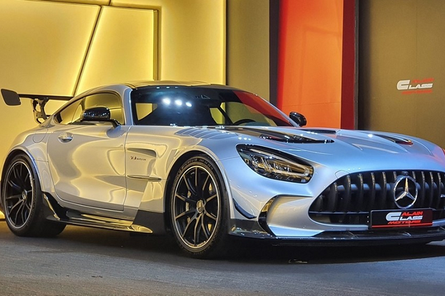 Đại gia Đặng Lê Nguyên Vũ sắp chi 15 tỷ tậu Mercedes-AMG GT Black Series? - Hình 2 Dai gia Dang Le Nguyen Vu sap chi 15 ty tau Mercedes-AMG GT Black Series?-Hinh-2