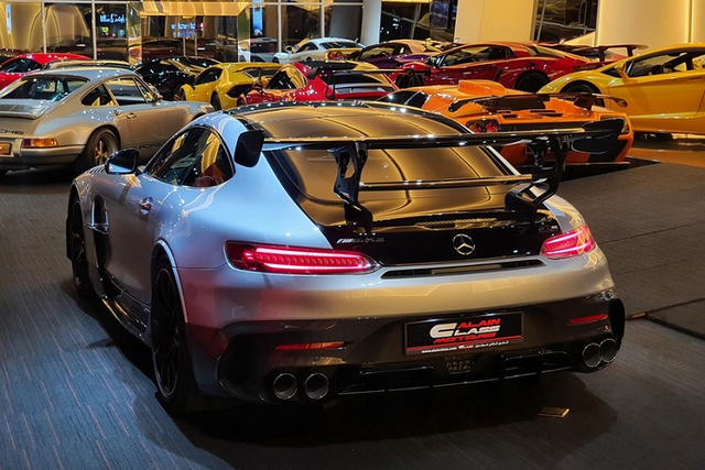 Đại gia Đặng Lê Nguyên Vũ sắp chi 15 tỷ tậu Mercedes-AMG GT Black Series? - Hình 3 Dai gia Dang Le Nguyen Vu sap chi 15 ty tau Mercedes-AMG GT Black Series?-Hinh-3