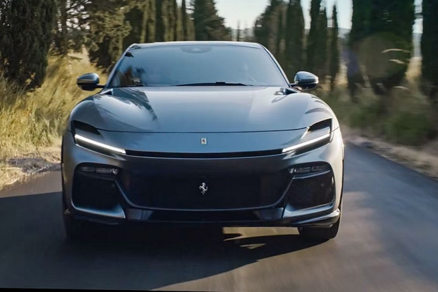 Siêu xe Ferrari Purosangue 2023 hơn 9,4 tỷ đồng đơn đặt hàng chóng mặt - Hình 2 Sieu xe Ferrari Purosangue 2023 hon 9,4 ty dong don dat hang chong mat-Hinh-2