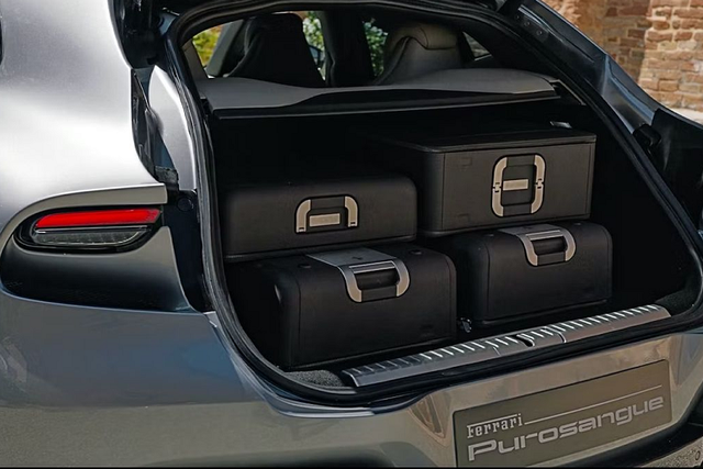 Siêu xe Ferrari Purosangue 2023 hơn 9,4 tỷ đồng đơn đặt hàng chóng mặt - Hình 9 Sieu xe Ferrari Purosangue 2023 hon 9,4 ty dong don dat hang chong mat-Hinh-9