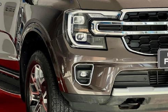 Ford Everest 2023 vẫn khan hàng tại Việt Nam, giá chưa giảm - Hình 2 Ford Everest 2023 van khan hang tai Viet Nam, gia chua giam-Hinh-2