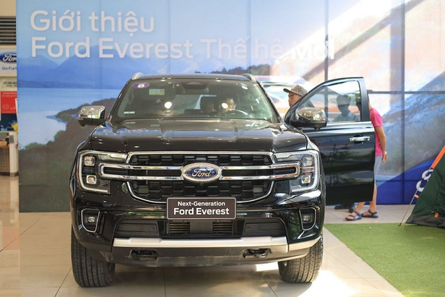 Ford Everest 2023 vẫn khan hàng tại Việt Nam, giá chưa giảm - Hình 9 Ford Everest 2023 van khan hang tai Viet Nam, gia chua giam-Hinh-9