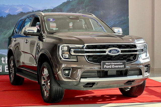 Ford Everest 2023 vẫn khan hàng tại Việt Nam, giá chưa giảm Ford Everest 2023 van khan hang tai Viet Nam, gia chua giam