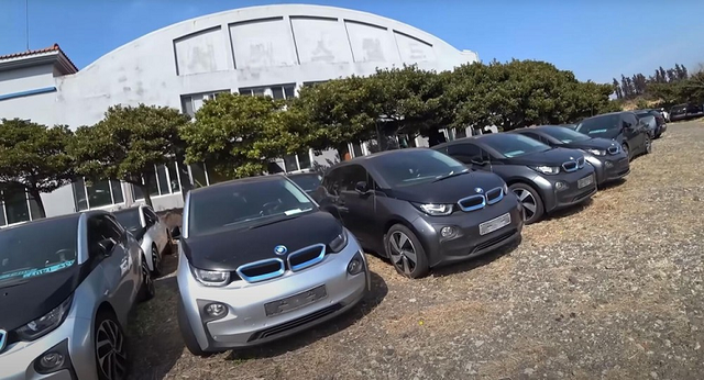 Hơn 100 chiếc xe sang BMW i3 bị xem như rác ở Hàn Quốc - Hình 3 Hon 100 chiec xe sang BMW i3 bi xem nhu rac o Han Quoc-Hinh-3