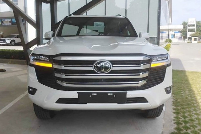 Xe Toyota Land Cruiser 2022 chênh giá tới 1,3 tỷ đồng tại Việt Nam - Hình 10 Xe Toyota Land Cruiser 2022 chenh gia toi 1,3 ty dong tai Viet Nam-Hinh-10