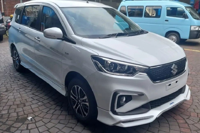 Giá xe Suzuki Ertiga Hybrid 2023 cao nhất 690 triệu đồng Gia xe Suzuki Ertiga Hybrid 2023 cao nhat 690 trieu dong