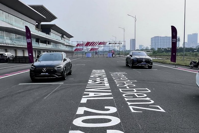 Xuất hiện Mercedes-AMG GLA 45 S 4Matic+ hơn 3,4 tỷ ở Hà Nội - Hình 2 Xuat hien Mercedes-AMG GLA 45 S 4Matic+ hon 3,4 ty o Ha Noi-Hinh-2