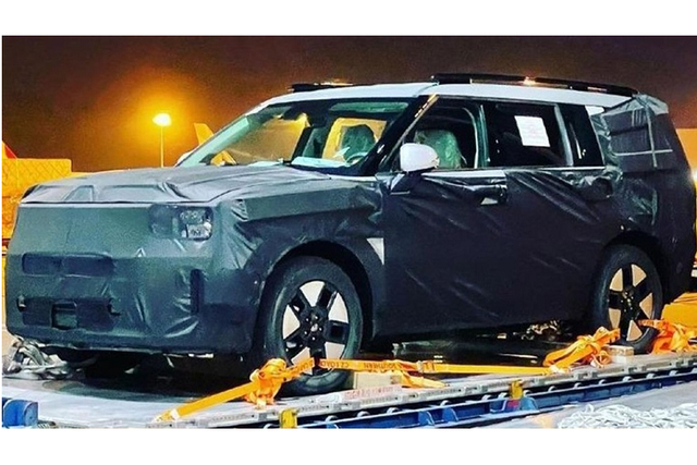 Hyundai SantaFe 2023 tiep tuc bi che toi ta-Hinh-3