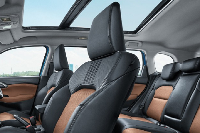 Cận cảnh Toyota Urban Cruiser Hyryder 2022 chỉ từ 446 triệu đồng - Hình 10 Can canh Toyota Urban Cruiser Hyryder 2022 chi tu 446 trieu dong-Hinh-10