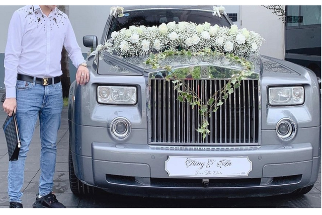 Cận cảnh Rolls-Royce Phantom tiền tỷ đi thuê của Tina Dương ở Bắc Giang Can canh Rolls-Royce Phantom tien ty di thue cua Tina Duong o Bac Giang
