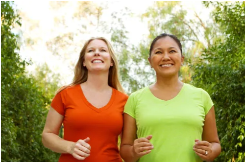 6 thói quen đi bộ gây hại cho sức khỏe nhiều người không biết - Hình 3 6 thoi quen di bo gay hai cho suc khoe nhieu nguoi khong biet-Hinh-3