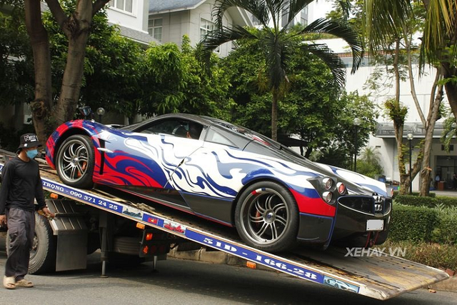 Pagani Huayra hơn 80 tỷ của Minh Nhựa vận chuyển đến nhà Cường Đô la - Hình 2 Pagani Huayra hon 80 ty cua Minh Nhua van chuyen den nha Cuong Do la-Hinh-2