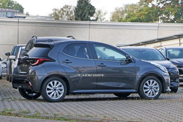 Mazda2 2023 thiết kế giống Toyota Yaris Mazda2 2023 thiet ke giong Toyota Yaris