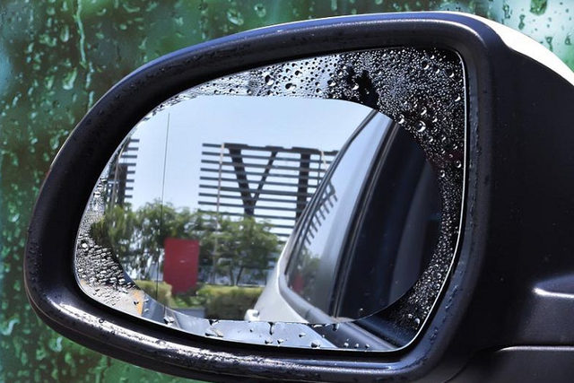 Những công cụ hỗ trợ lái xe ôtô giá rẻ nhưng vô cùng tiện ích - Hình 7 Nhung cong cu ho tro lai xe oto gia re nhung vo cung tien ich-Hinh-7