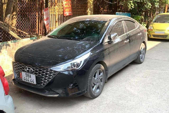 Hyundai Accent biển ngũ quý 4 rao bán gần 900 triệu Hyundai Accent bien ngu quy 4 rao ban gan 900 trieu