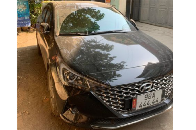 Hyundai Accent biển ngũ quý 4 rao bán gần 900 triệu - Hình 2 Hyundai Accent bien ngu quy 4 rao ban gan 900 trieu-Hinh-2