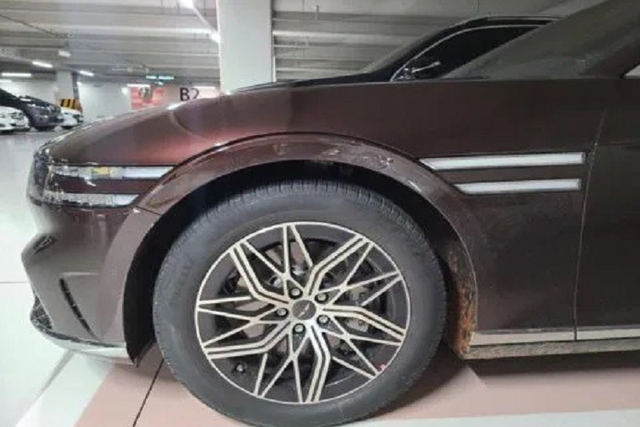 He lo xe hang sang Genesis G90 2022 gia mem-Hinh-5