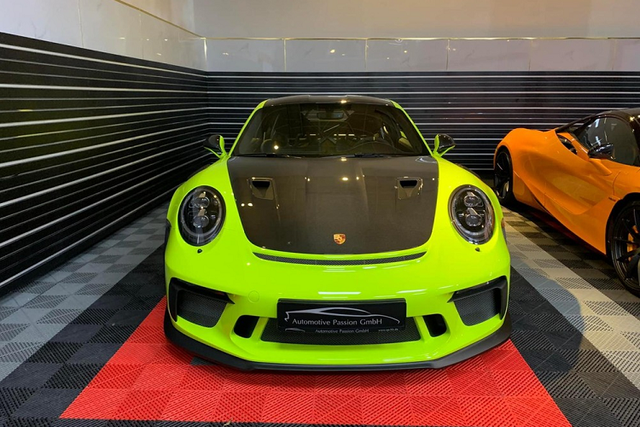 Tan muc garage sieu xe hon 70 ty cua dai gia Vung Tau-Hinh-2