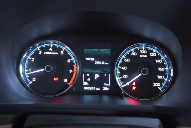 Mitsubishi Xpander 2022 giá rẻ nhưng đựoc trang bị xe tiền tỷ - Hình 9 Mitsubishi Xpander 2022 gia re nhung duoc trang bi xe tien ty-Hinh-9