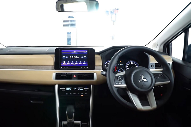 Mitsubishi Xpander 2022 giá rẻ nhưng đựoc trang bị xe tiền tỷ - Hình 8 Mitsubishi Xpander 2022 gia re nhung duoc trang bi xe tien ty-Hinh-8