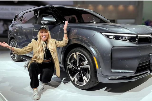 Supercar Blondie đánh giá VinFast VF e36 và VF e35 giá hợp lý, xe chất Supercar Blondie danh gia VinFast VF e36 va VF e35 gia hop ly, xe chat