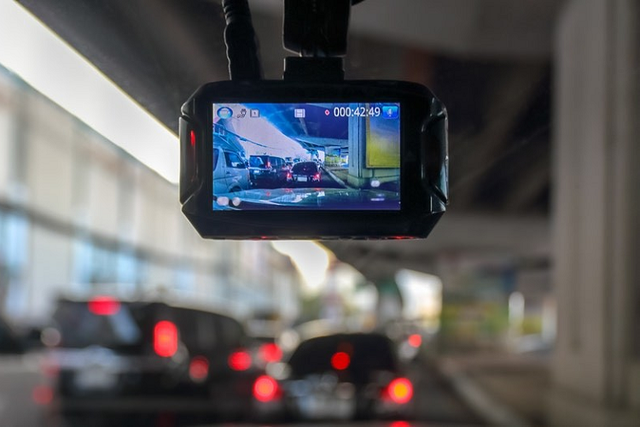 Mua camera hành trình cho ôtô nào là phù hợp nhất? Mua camera hanh trinh cho oto nao la phu hop nhat?