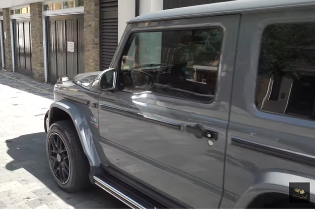 Suzuki Jimny giá rẻ độ thành Mercedes-AMG G63 rao bán 1,2 tỷ đồng - Hình 4 Suzuki Jimny gia re do thanh Mercedes-AMG G63 rao ban 1,2 ty dong-Hinh-4