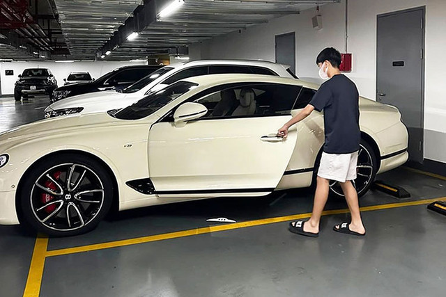Cường Đô La khoe Bentley Continental GT 20 tỷ đồng - Hình 9 Cuong Do La khoe Bentley Continental GT 20 ty dong-Hinh-9