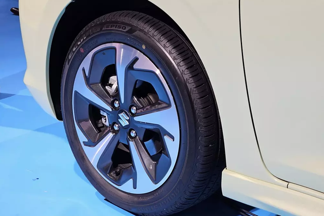 Chi tiết Suzuki Swift 2024 sắp bán ở Việt Nam - Hình 5 Chi tiet Suzuki Swift 2024 sap ban o Viet Nam-Hinh-5