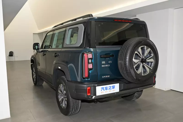 Mẫu SUV BAIC BJ40 thế hệ mới 2024 chỉ 603 triệu đồng - Hình 7 Mau SUV BAIC BJ40 the he moi 2024 chi 603 trieu dong-Hinh-7
