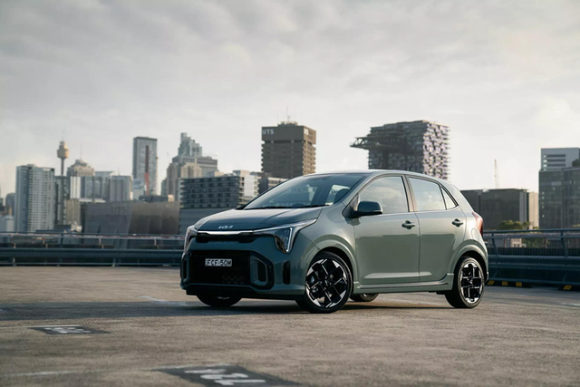 Xem Kia Morning đậm chất thể thao chỉ từ 295 triệu đồng - Hình 5 Xem Kia Morning dam chat the thao chi tu 295 trieu dong-Hinh-5