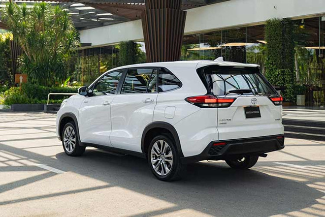 Toyota Innova Cross Hybrid giá gần 1 tỷ đồng tại Việt Nam có gì hay? - Hình 14 Toyota Innova Cross Hybrid gia gan 1 ty dong tai Viet Nam co gi hay?-Hinh-14