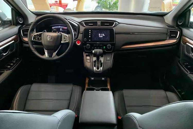 Honda CR-V 2022 giảm giá tới 200 triệu xả hàng tồn - Hình 4 Honda CR-V 2022 giam gia toi 200 trieu xa hang ton-Hinh-4