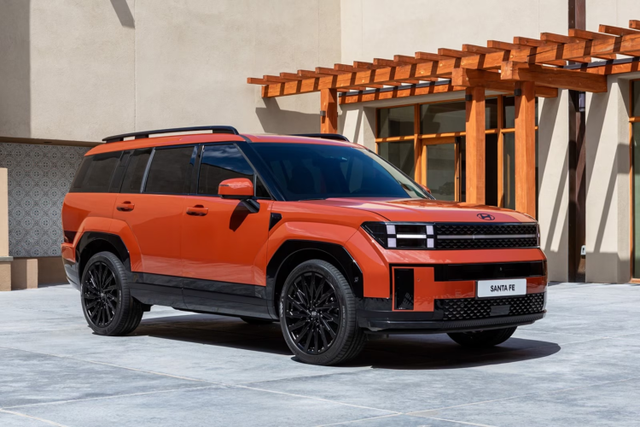 Cận cảnh Hyundai SantaFe Hybrid 2024 từ 705 triệu đồng - Hình 7 Can canh Hyundai SantaFe Hybrid 2024 tu 705 trieu dong-Hinh-7