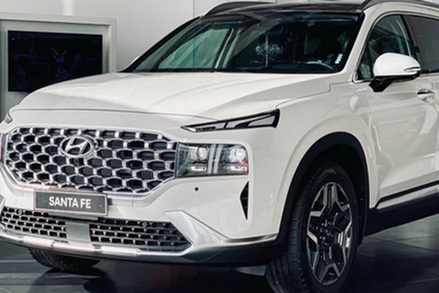 Hyundai SantaFe Hybrid giá thực tế chỉ 1,235 tỷ đồng - Hình 5 Hyundai SantaFe Hybrid gia thuc te chi 1,235 ty dong-Hinh-5