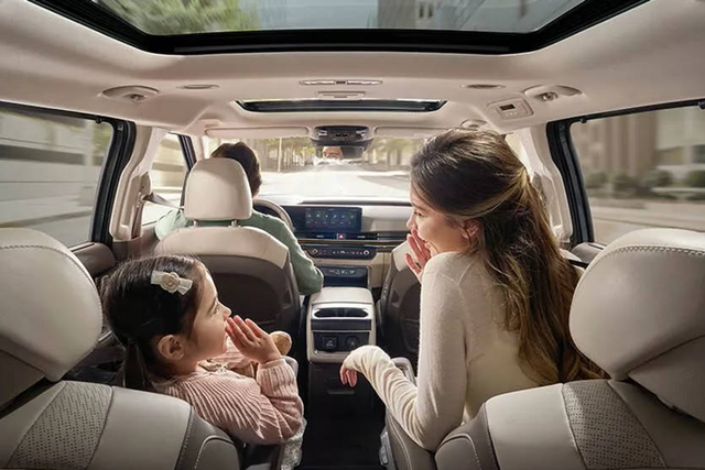 Chi tiết nội thất Kia Carnival 2025 sang chảnh - Hình 10 Chi tiet noi that Kia Carnival 2025 sang chanh-Hinh-10