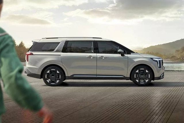 Chi tiết nội thất Kia Carnival 2025 sang chảnh - Hình 4 Chi tiet noi that Kia Carnival 2025 sang chanh-Hinh-4