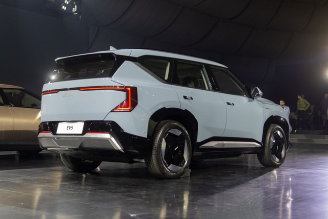 Cận cảnh Kia EV5 2024 từ 526 triệu đồng - Hình 11 Can canh Kia EV5 2024 tu 526 trieu dong-Hinh-11