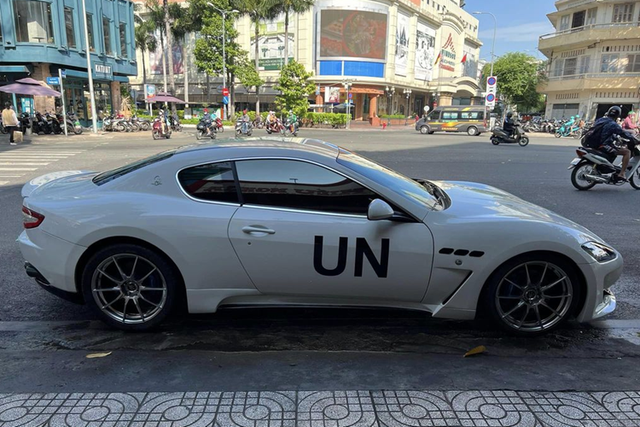 Xem Maserati GranTurismo hơn 2,5 tỷ của đại gia Trung Nguyên - Hình 4 Xem Maserati GranTurismo hon 2,5 ty cua dai gia Trung Nguyen-Hinh-4