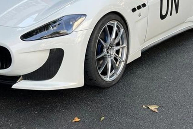Xem Maserati GranTurismo hơn 2,5 tỷ của đại gia Trung Nguyên - Hình 7 Xem Maserati GranTurismo hon 2,5 ty cua dai gia Trung Nguyen-Hinh-7