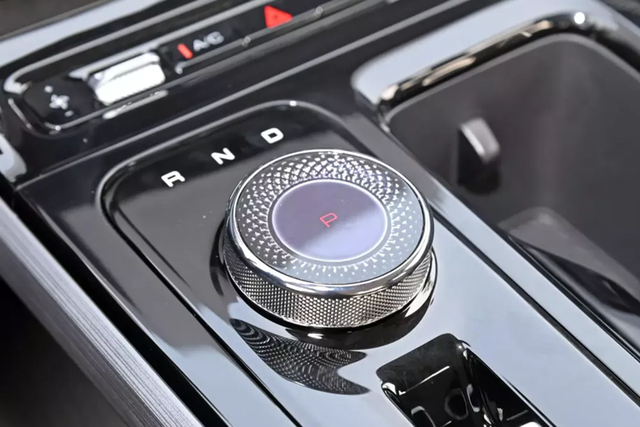 Chi tiết Wuling Starlight 2024 chỉ 288 triệu đồng - Hình 7 Chi tiet Wuling Starlight 2024 chi 288 trieu dong-Hinh-7