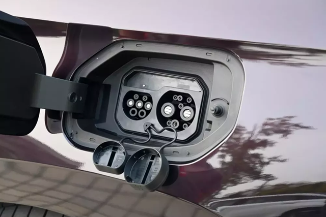 Chi tiết Wuling Starlight 2024 chỉ 288 triệu đồng - Hình 9 Chi tiet Wuling Starlight 2024 chi 288 trieu dong-Hinh-9