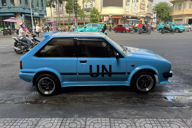 Cận cảnh Toyota Corolla gần 40 tuổi của đại gia Đặng Lê Nguyên Vũ - Hình 3 Can canh Toyota Corolla gan 40 tuoi cua dai gia Dang Le Nguyen Vu-Hinh-3