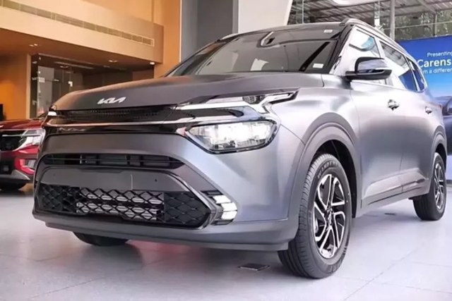 Chi tiết Kia Carens X-Line 2023 từ 551 triệu đồng - Hình 9 Chi tiet Kia Carens X-Line 2023 tu 551 trieu dong-Hinh-9