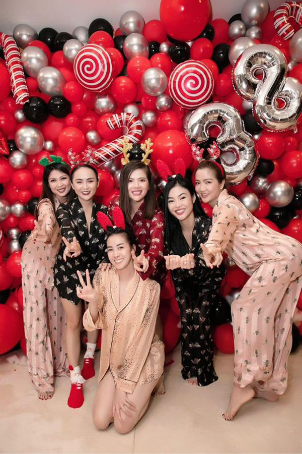 Phong cách thời trang sexy hết mức của Julia Hồ - Hình 7 Phong cach thoi trang sexy het muc cua Julia Ho-Hinh-7