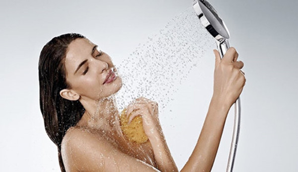 Nên đứng hay ngồi sau khi ăn bữa tối để tốt cho sức khoẻ? - Hình 10 Nen dung hay ngoi sau khi an bua toi de tot cho suc khoe?-Hinh-10