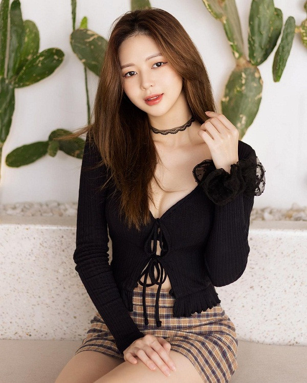 Jennie BLACKPINK khoe body sexy khi diện áo croptop - Hình 10 Jennie BLACKPINK khoe body sexy khi dien ao croptop-Hinh-10