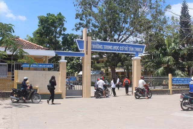 Những “cái tát” chấn động nền giáo dục năm 2018 - Hình 2 Nhung “cai tat” chan dong nen giao duc nam 2018-Hinh-2