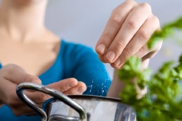 Loai gia vi quen thuoc khien duong huyet, huyet ap tang vot-Hinh-7