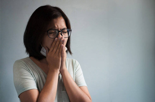 Lưu ý 4 kiểu ho báo hiệu ung thư phổi ít người biết Luu y 4 kieu ho bao hieu ung thu phoi it nguoi biet